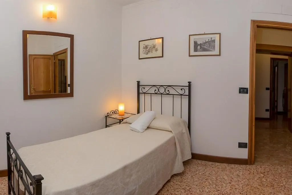 Apartment Casa San Giovanni E Paolo Venice